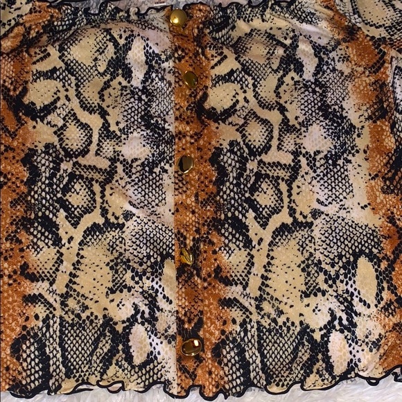 Crop Top - Picture 3 of 4